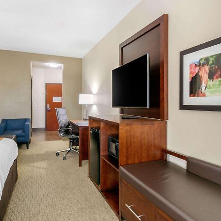 Comfort Suites Hopkinsville Near Fort Campbell Exterior foto