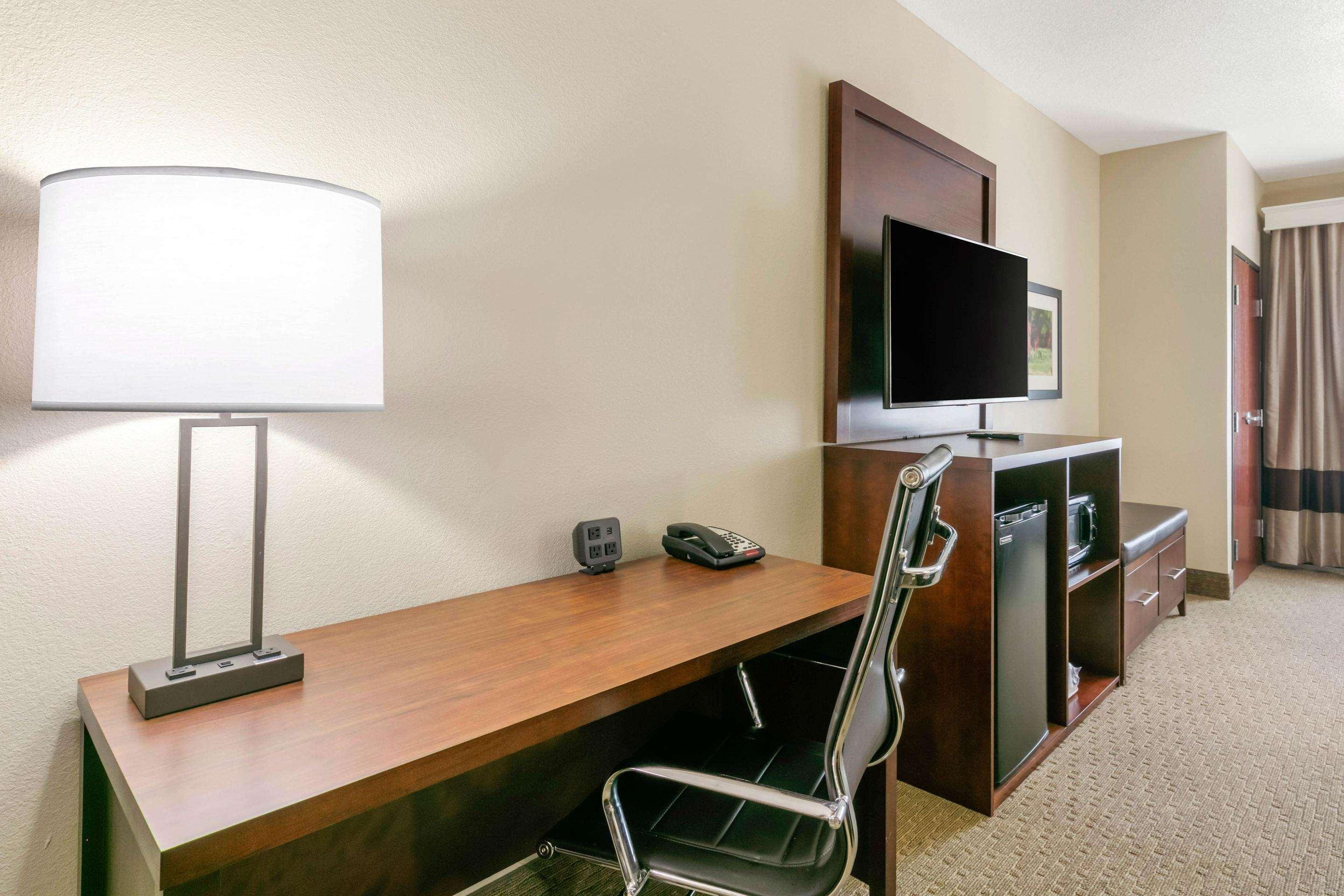 Comfort Suites Hopkinsville Near Fort Campbell Exterior foto