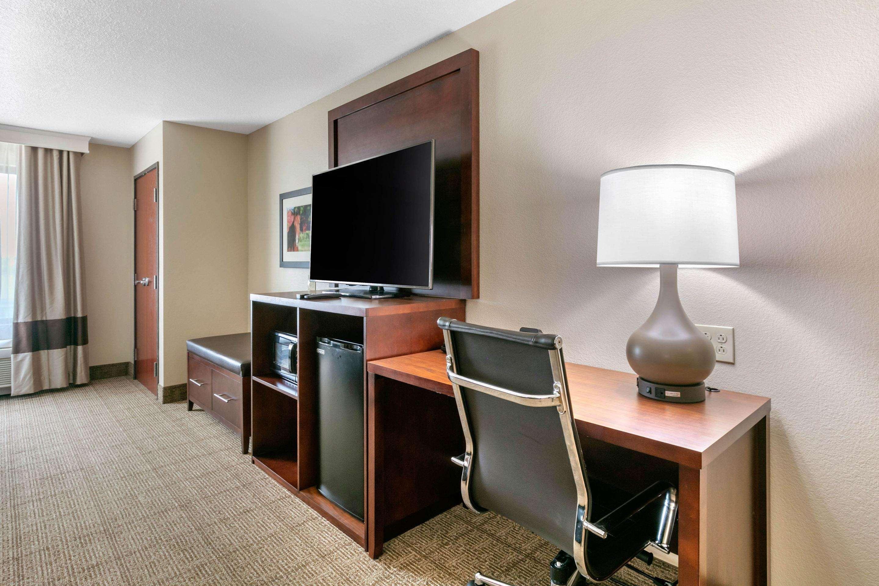 Comfort Suites Hopkinsville Near Fort Campbell Exterior foto